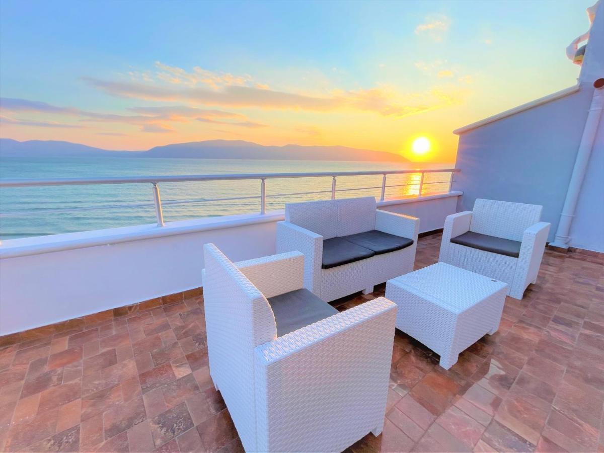 Sky & Sea Viewing Apartament Wlora
