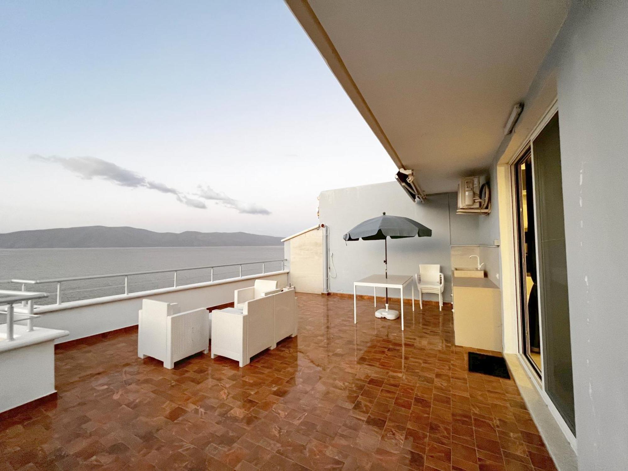 Sky & Sea Viewing Apartament