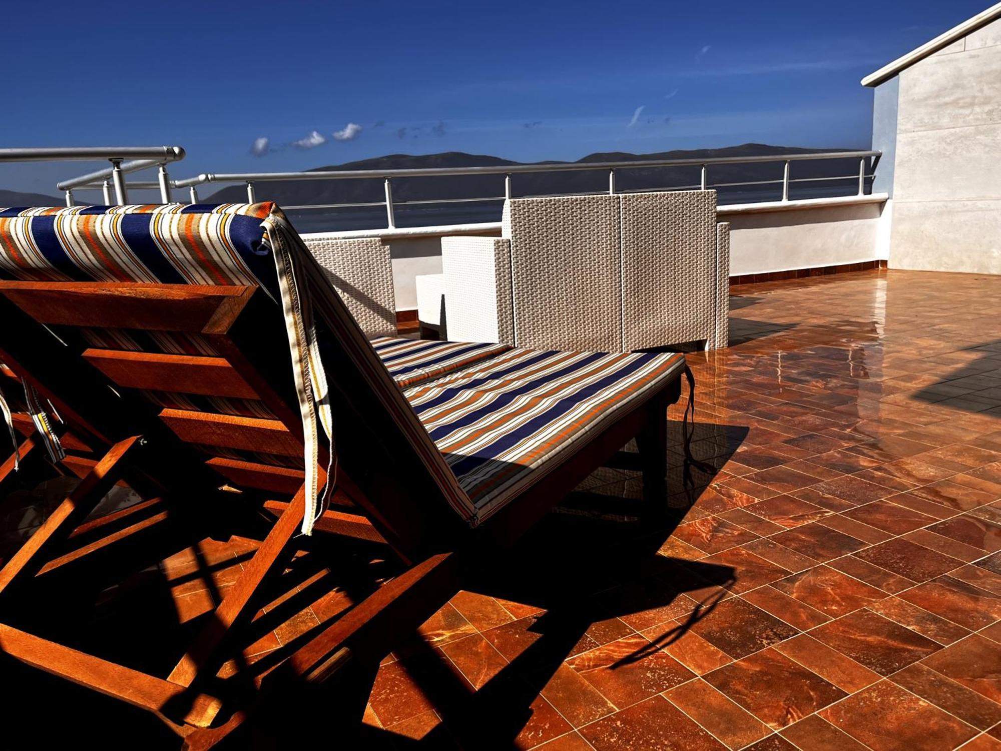 Sky & Sea Viewing Apartament